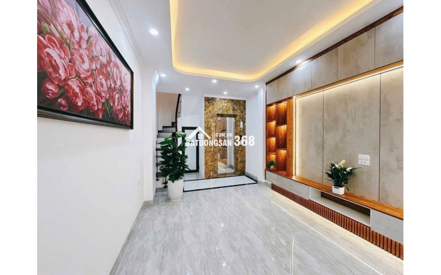 Bán nhà Trương Định 5 Tầng Thang Máy Mới Kính Koong 42m Nhỉnh 8 Tỷ